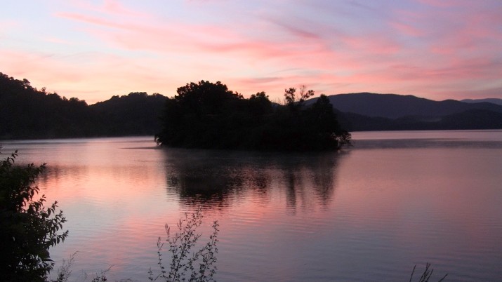 sunrise at the lake, camochairproductions.com